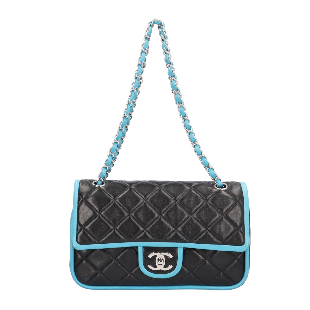 シャネル Wフラップ25 マトラッセ ショルダーバッグ ラムスキン ブラック CHANEL 中古 269,775円