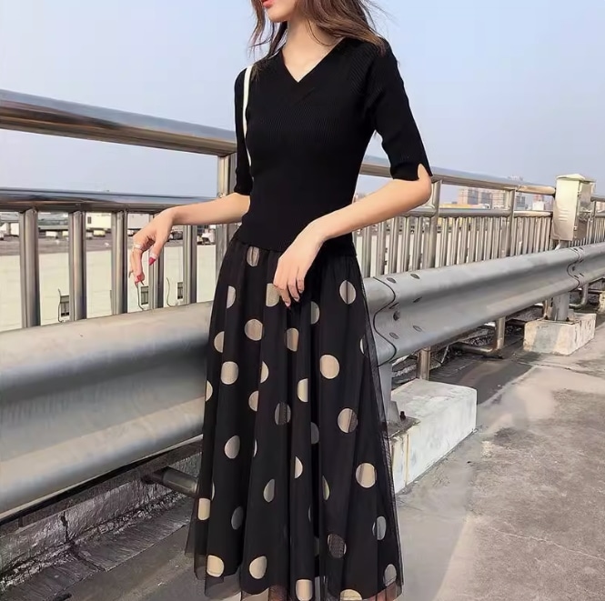 ワンピース 袖あり 5分袖 五分袖 Vネック かわいい 大人可愛い きれいめ シンプル 大人 上品 おしゃれ お洒落 かっこいい 大人女子 こなれ感 キュート ガーリー 主役級 存在感 美容師