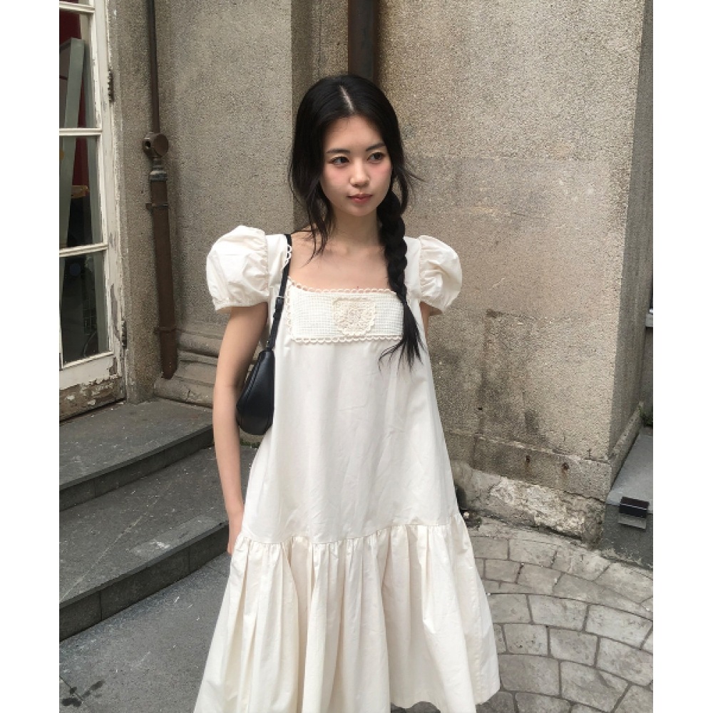 サマーロマンスのかぎ針編みのドレスなし