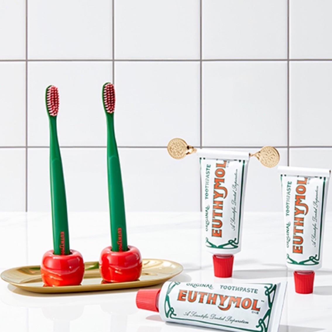 [プレゼント企画]歯磨き粉歯ブラシホルダー ゴールド ギフトセット