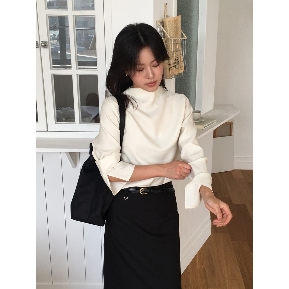 ユッペプリーツロングシャツクリーム