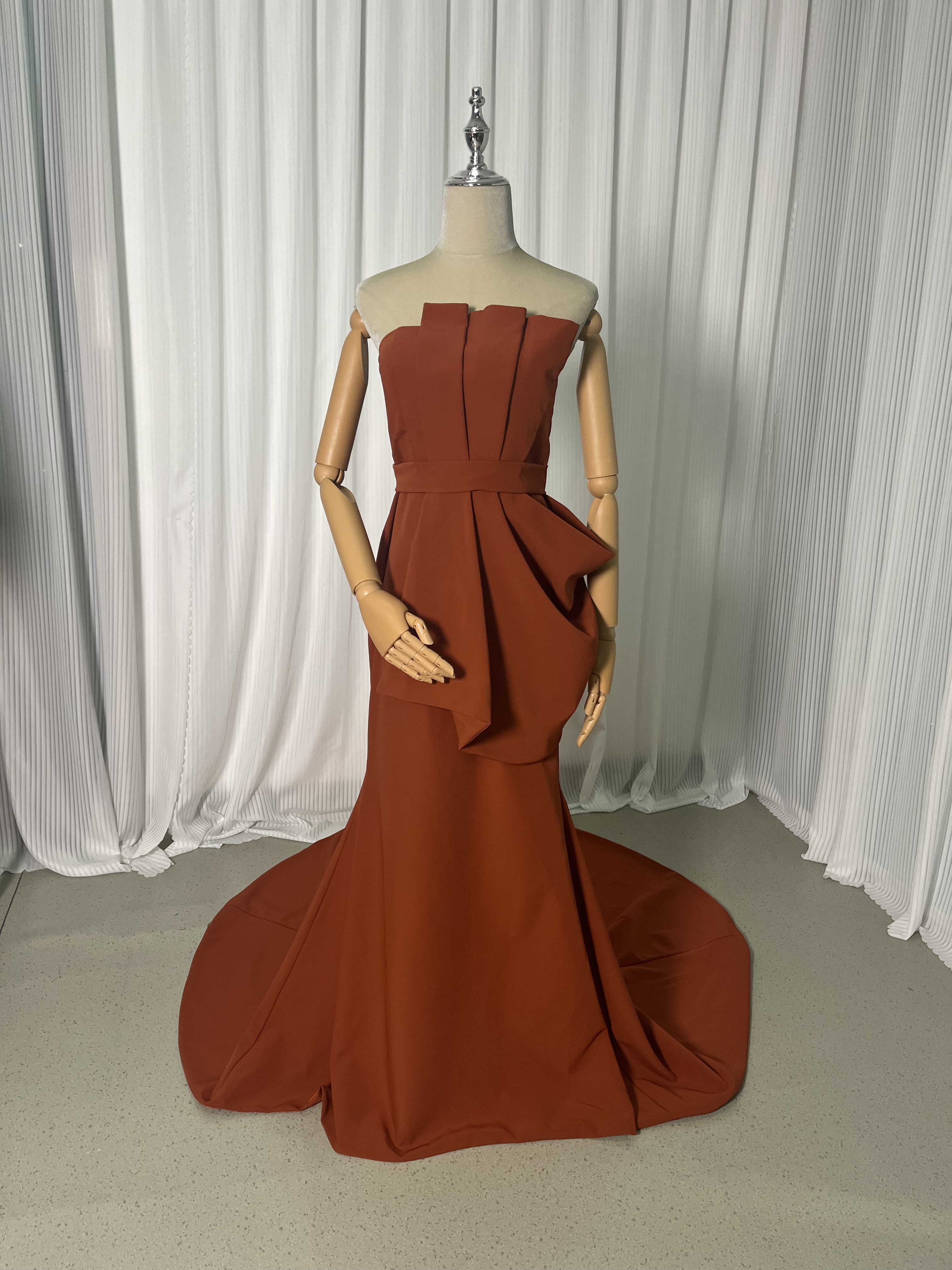 パーティードレス ベアトップ テラコッタ色 細見えシルエット 編み上げ 2次会 演奏会 音楽会