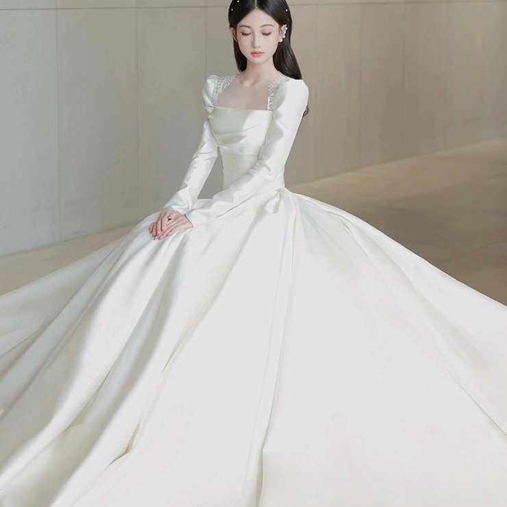 ドレス 衣装 ウエディングドレス 披露宴ドレス ロングドレス 長袖 パフスリーブ 切り替えデザイン フレア ロング丈 刺繡 ステージドレス 発表会 セミフレア かわいい 大人可愛い きれいめ シンプル