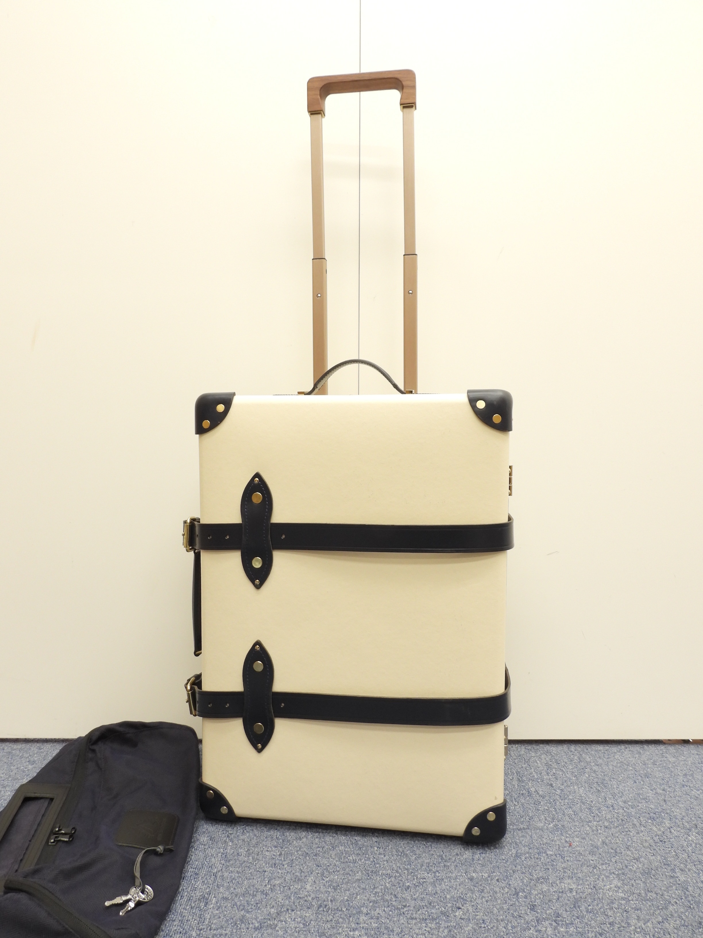 サファリ キャリーオン クリーム紺 旅行用トロリーバッグ@ 6旅行バッグ