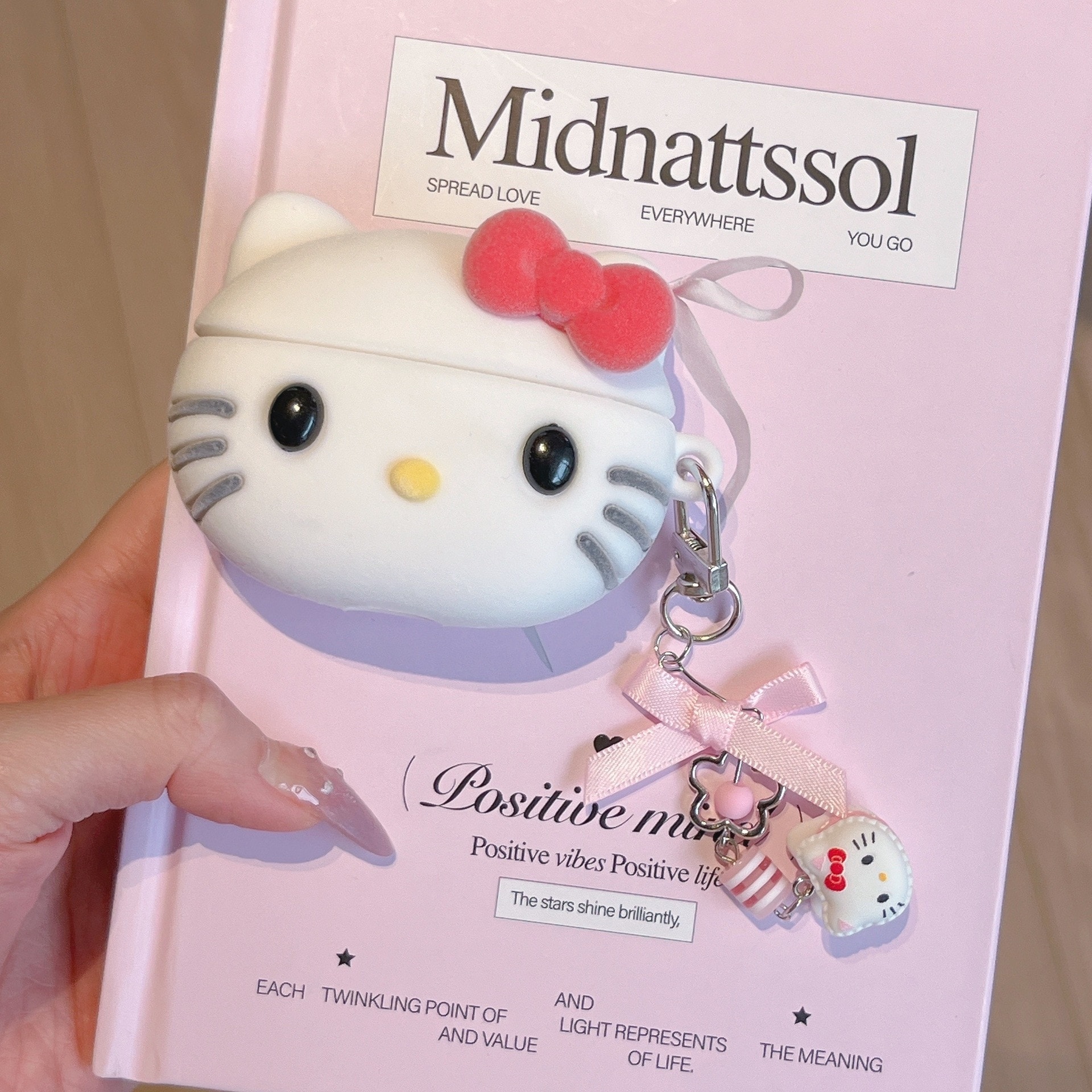 【20点セット】【送料無料】ins韓国系フロックキティ顔に適用airpods 4世代アップルイヤホン保護カバーソフトケース3 pro 2新