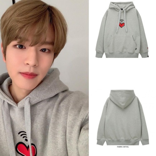 【Stray Kidsスンミン着用】WANGGWAN Heart Wi-Fi Overfit Hood スキズ 人気商品 トレーナー スウェット パーカー ジャケット Tシャツ トップス アウター s