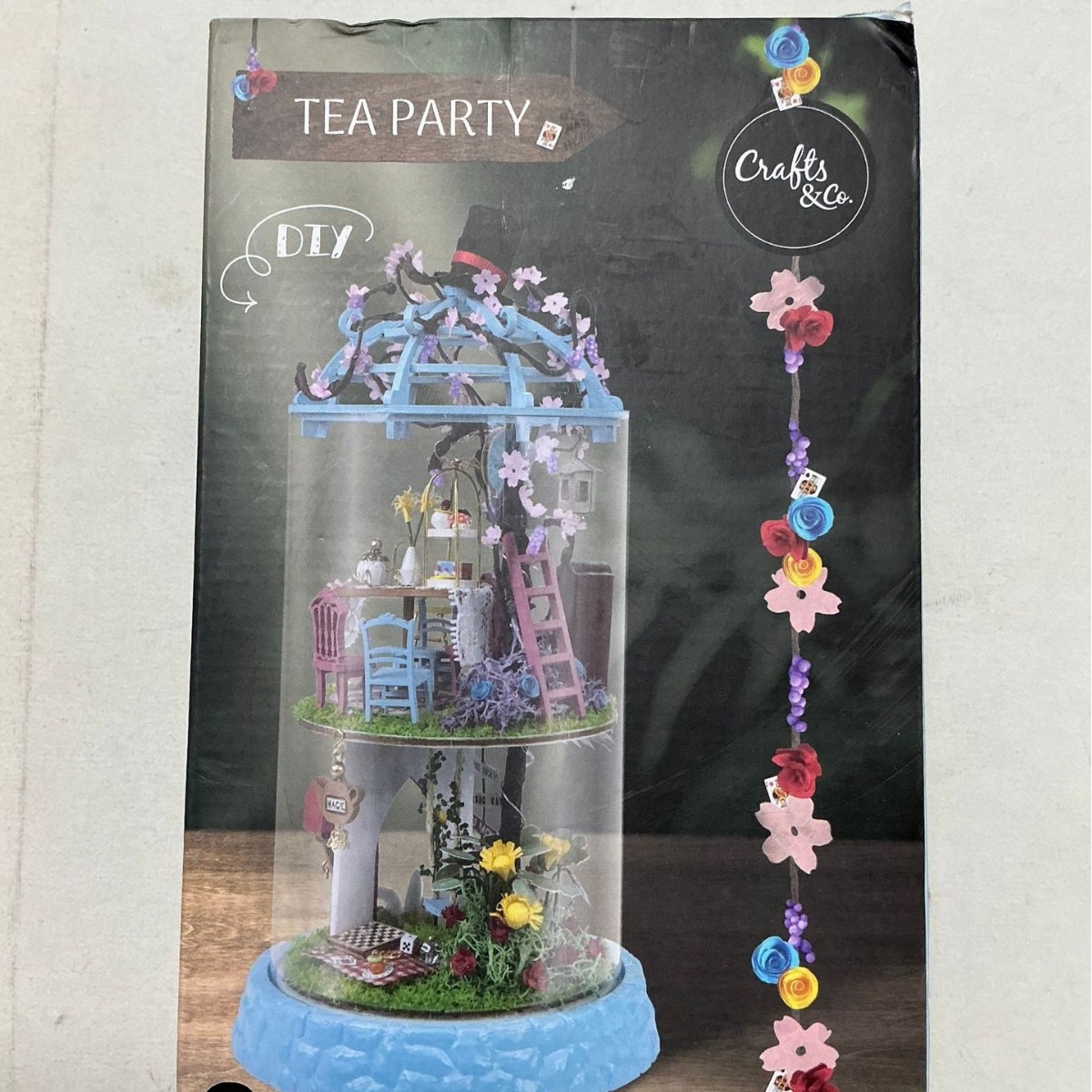 小屋ガーデンハウスをDIYして木質模型を組み立てる クリエイティブなドールハウス3 D建築