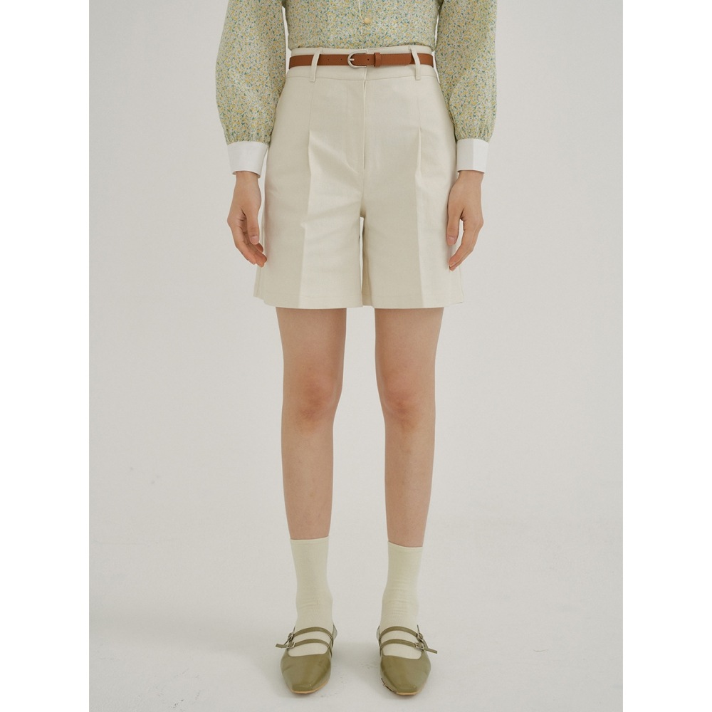 REORG KACK ピンタック ショートパンツ クリーム