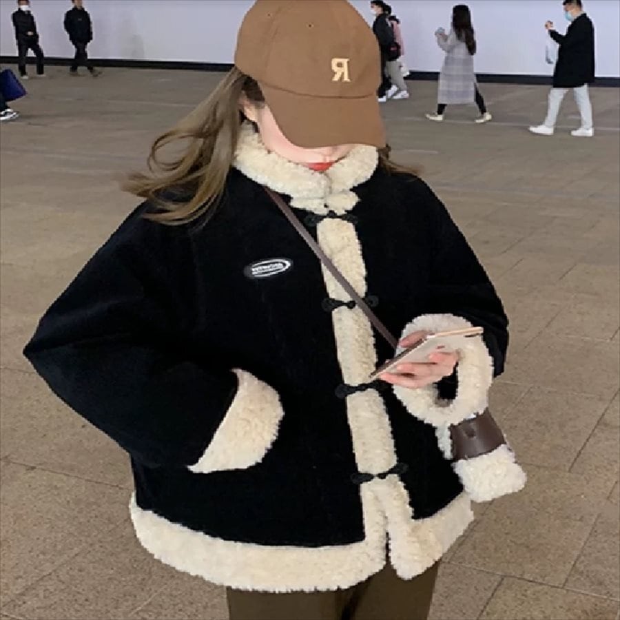 アウター ショートコート 羽織り ボアコート ショート ショート丈 袖あり 長袖 ハイネック フレア Aライン バイカラー ボア 厚手生地 かわいい 大人可愛い 綺麗 シンプル