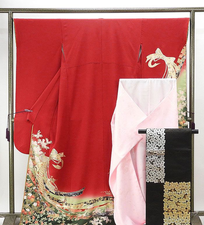 振袖 正絹 四季花熨斗目模様 身丈166cm 裄丈67cm 振袖3点セット 美品 リサイクル 着物