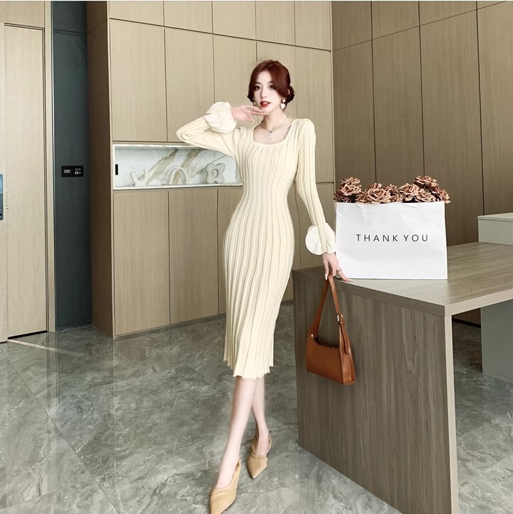 ワンピース ニットワンピース ワンピドレス ロング丈 長袖 フラワー袖 ニット かわいい 大人可愛い きれいめ カジュアル 大人 上品 おしゃれ お洒落 かっこいい 大人女子 ラブリー キュート