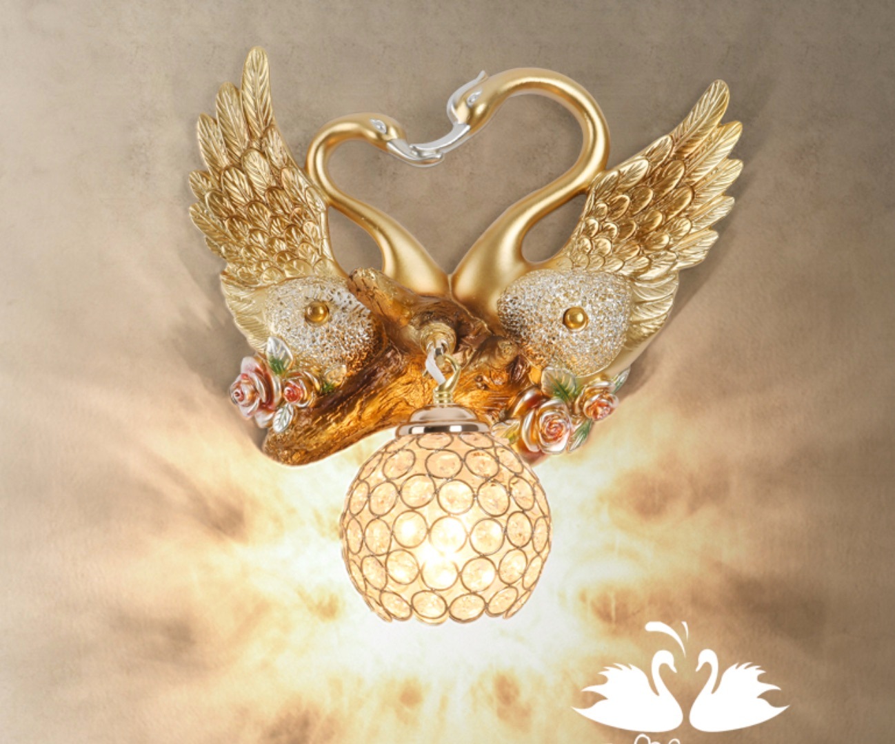 白鳥の壁灯 クリエイティブリビングの寝室のベッドヘッドのクリスタルライトを飾る