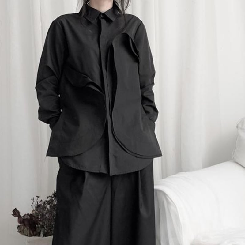 女性の長袖シャツ春の新しい大規模なカジュアルルーズシンプルなフロントオーバーラップ女性のシャツパーソナリティファッション無地シンプルカジュアルレディースシャツ多用途