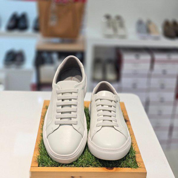 男性用ベーシックスニーカー