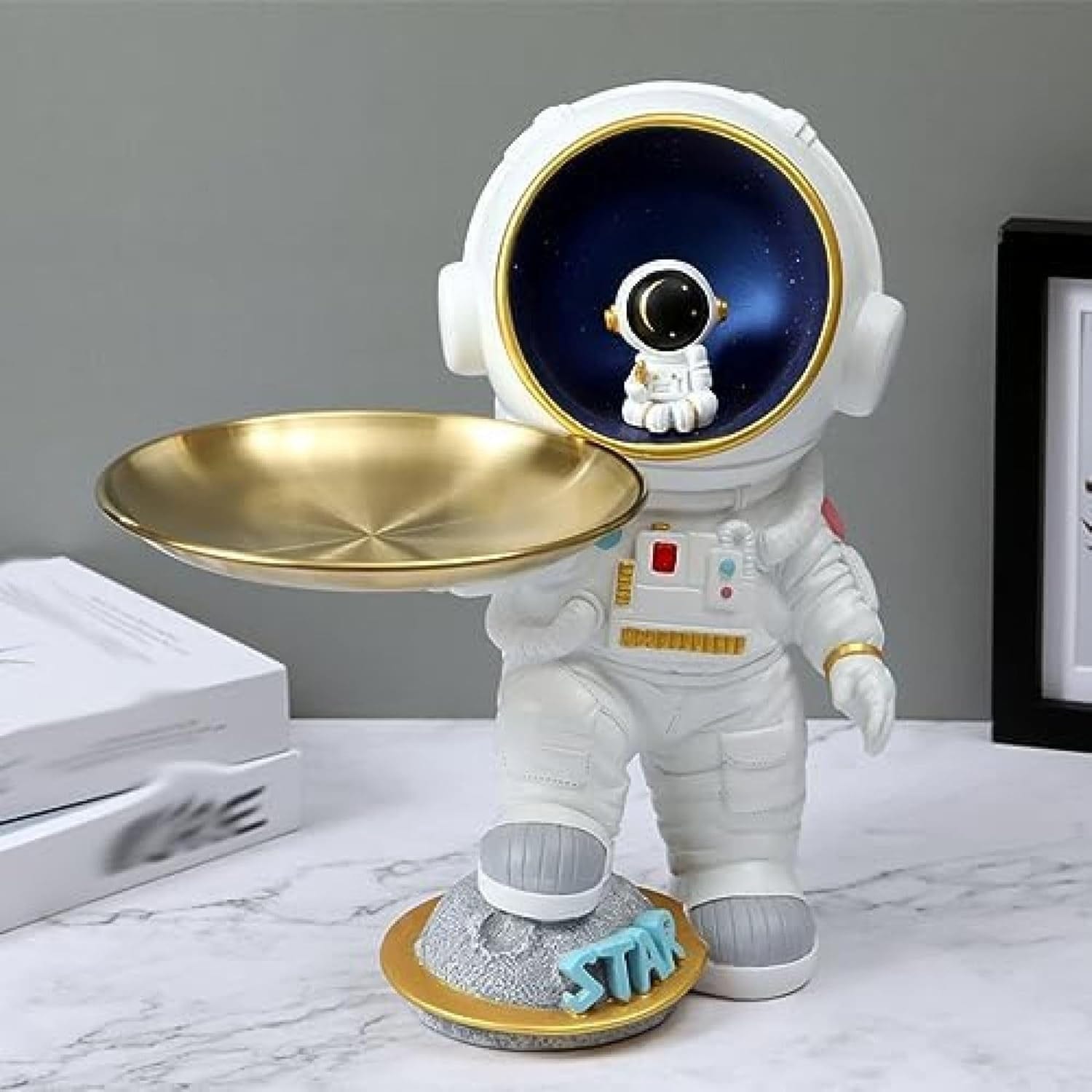 【20%OFFクーポン】美少女 金属 タイプ11 トレイ 樹脂工芸品 玄関 置物 鍵収納 キー収納 インテリア オブジェ 可愛い おしゃれ 鍵置き 贈り物 化粧卓 財布 玄関収納 F ペットサイトテー