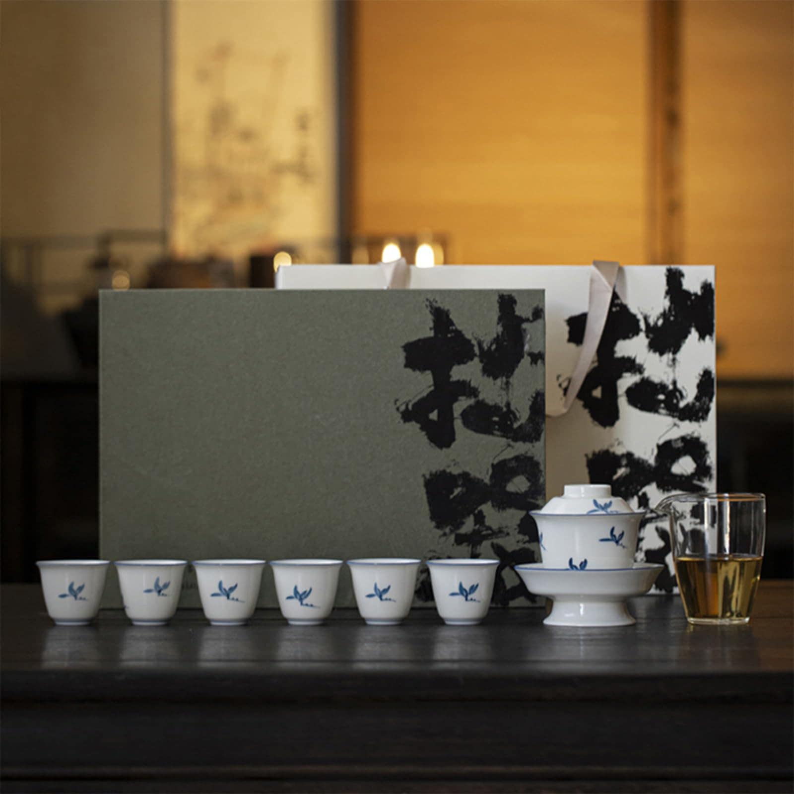 中国茶器 品茗杯 1個 40ml φ5.6*4.5cm 白青 シュンランの模様 手描き 湯呑み 茶碗 ミニ 小型 ティーカップ 茶道具 手作り 茶器 茶杯 景徳鎮セラミックス 陶器 (中国茶器セット