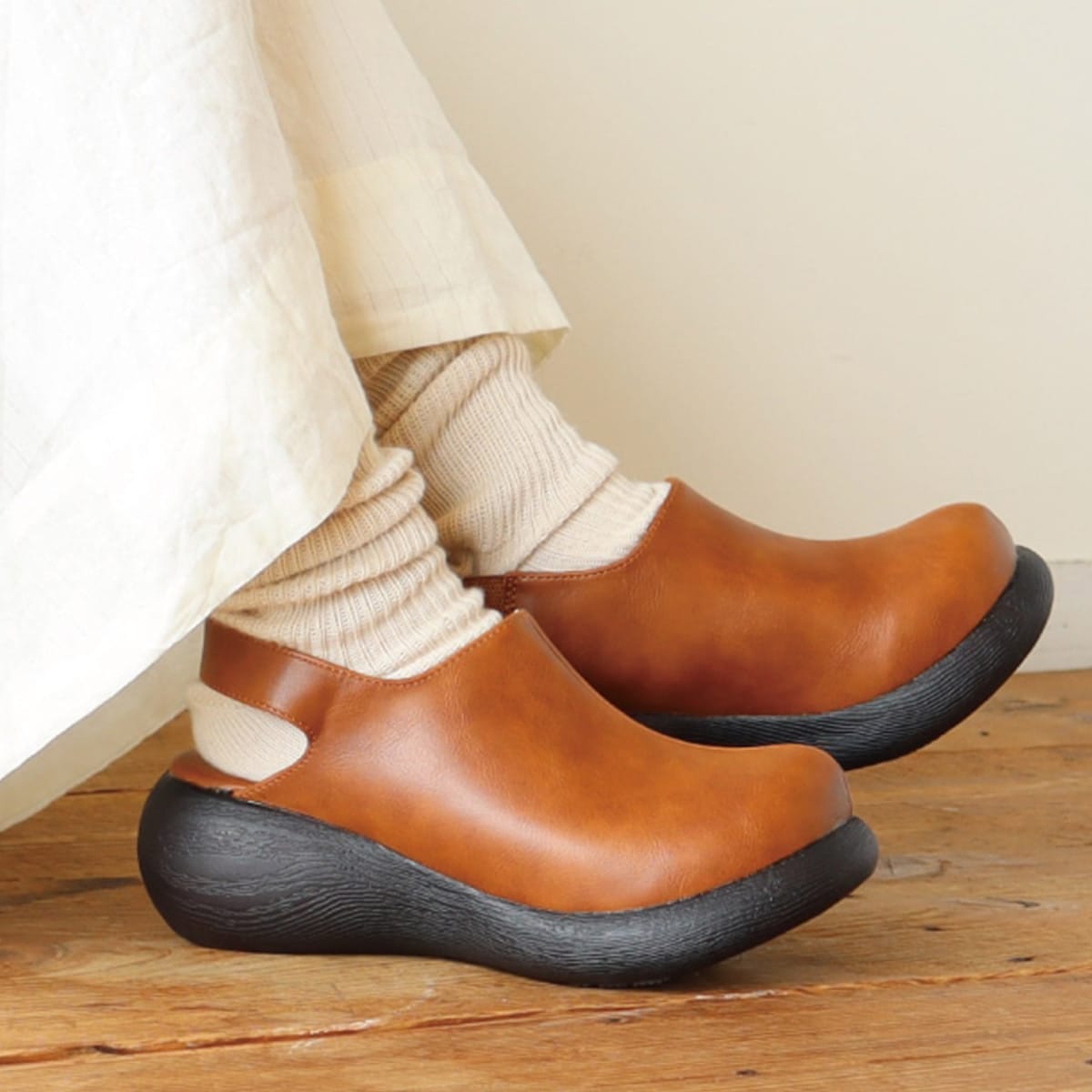 バックベルトサボサンダル レディース