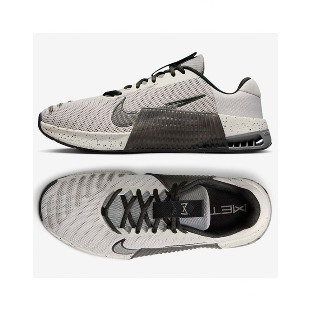 ナイキスニーカートレーニングシューズメトコン 9 DZ2617-004 S2405