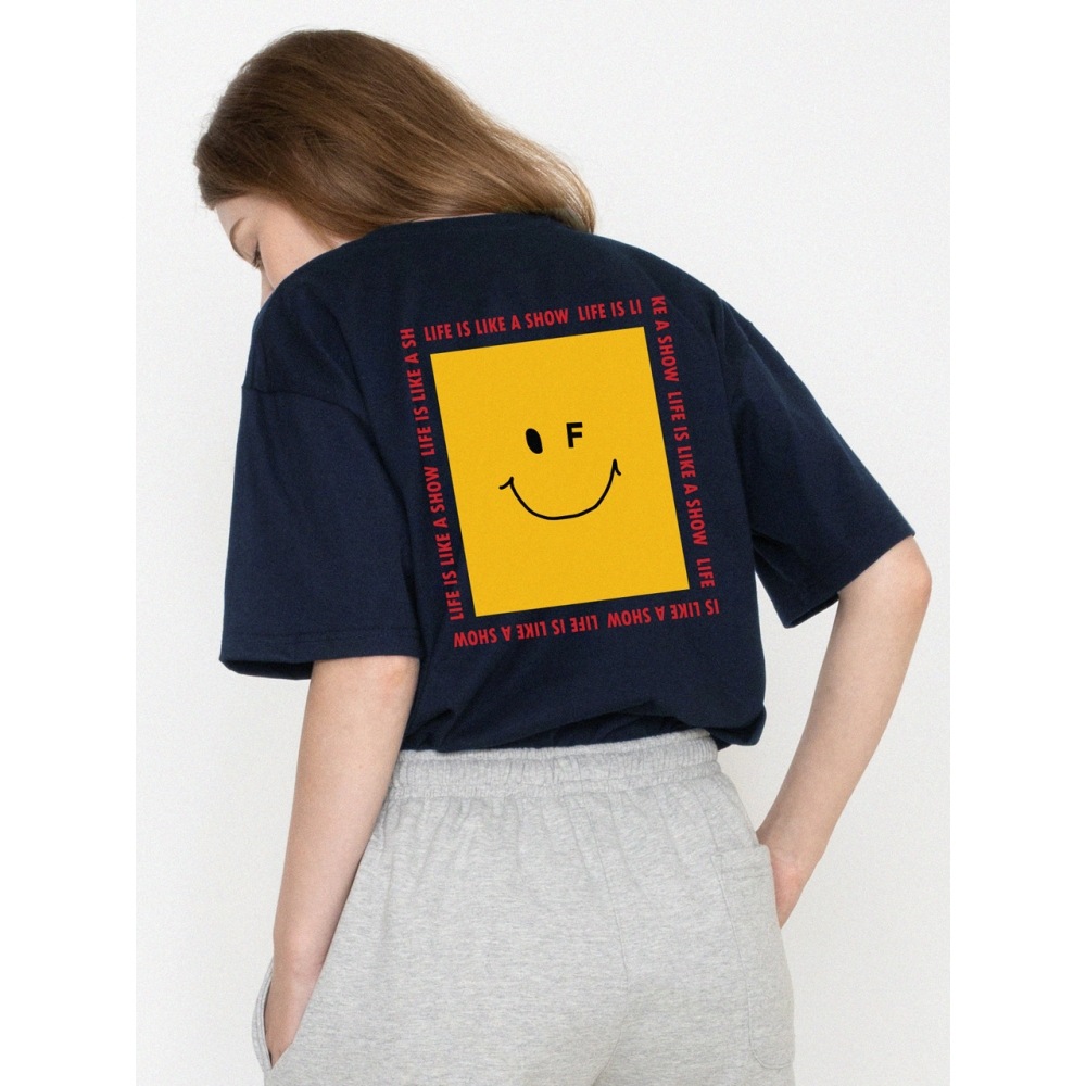 GRAVER スクエアスマイルライフフォントバックプリント半袖Tシャツネイビー