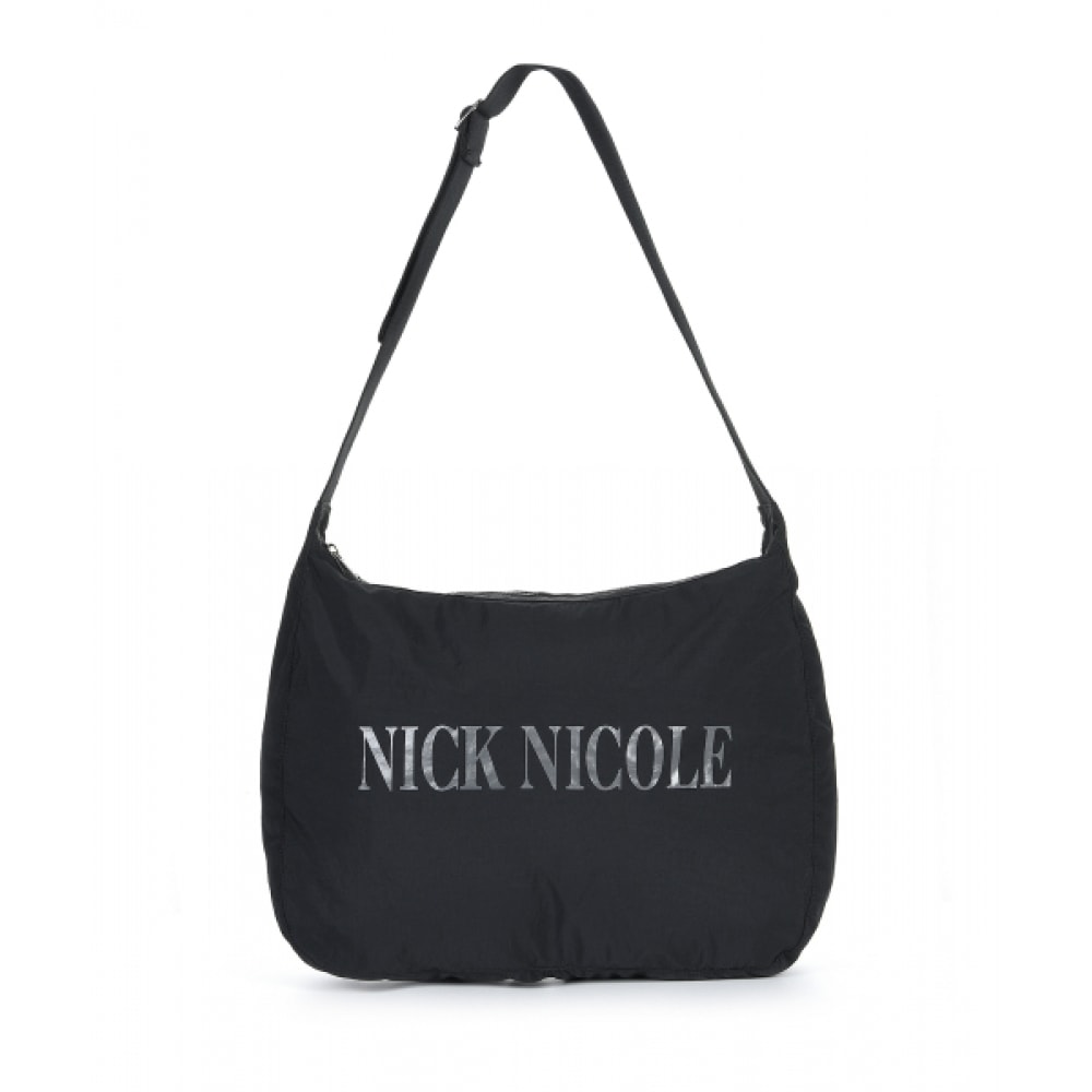 ニック&ニコールニコールナイロンビッグスクエアバッグ_ブラック