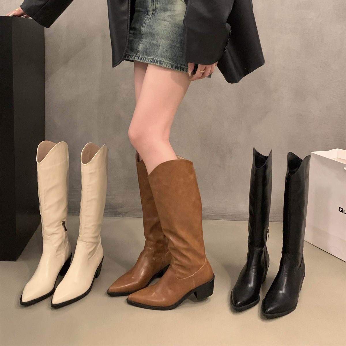 11 ハイヒールは女性用靴のためのつま先を尖ったつま先を尖っています r n1001- Lx3213-1aブラックシングル r n1002- Lx3213-1aブラウンシングル r n1003