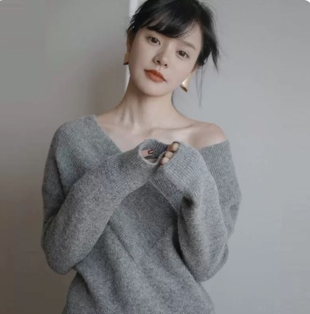 トップス ニットソー レギュラー丈 袖あり 長袖 Vネック リブニット プルオーバー 可愛い かわいい きれいめ シンプル カジュアル 大人 上品 おしゃれ お洒落 レトロ 大人可愛い 大人女子