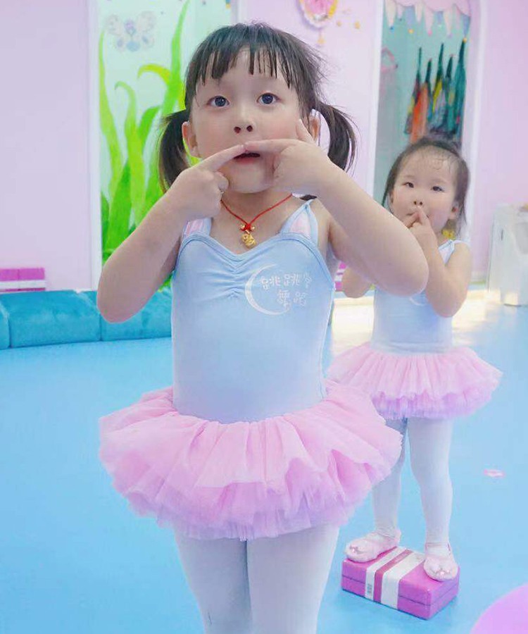 子供ダンス服女の子夏サスペンダー練習服ベビーダンススカート幼児中国舞踊服バレエ衣装