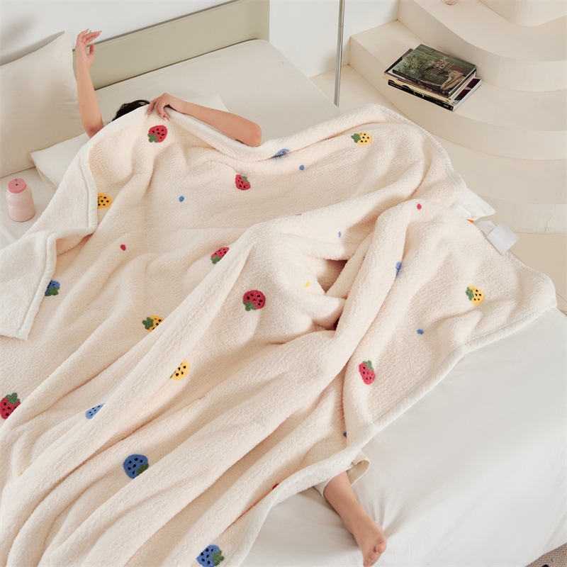 厚手ラムベルベットブランケット多機能両面ベルベットエアコンブランケットミルクベルベットブランケット昼寝ブランケット美しいコットンベルベットタオル刺繍 4,841円