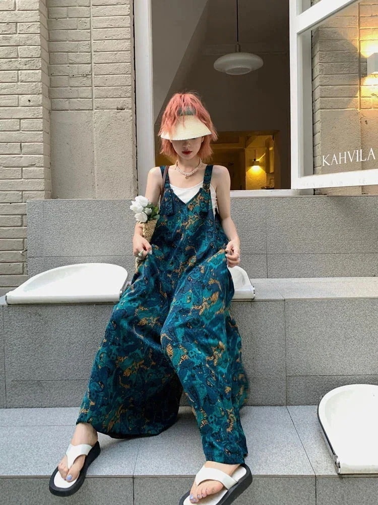 ゆったりとしたカジュアルで気だるい雰囲気のVネックキャミソールタイツ夏藍風鈴ストラップワイドパンツ 着痩せ 2024 サロペット 百掛けオールインワンセットアップサロペット
