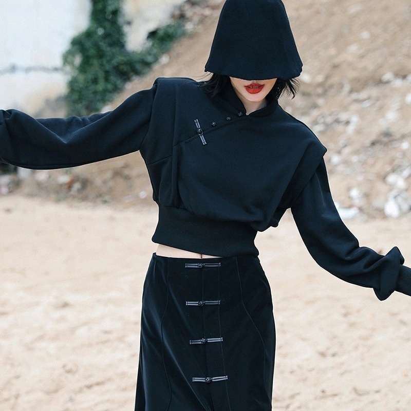 チャイナ服 普段着 チャイナ風トップス レディース パーカー 黒 肩あて ショート丈 高見え 着瘦せ