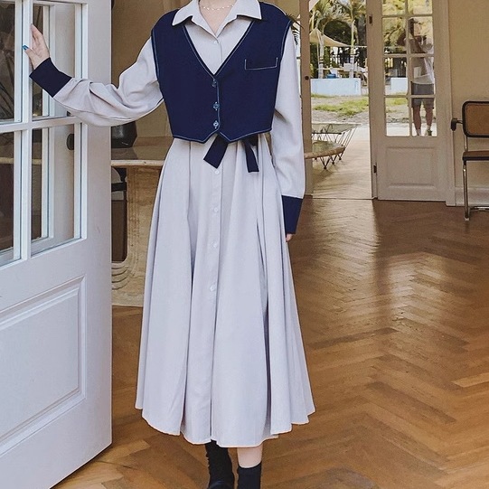 レディース ワンピース ロングワンピース ロング丈 長袖 角襟 前開き ポケット 重ね着風 フレア ウエストマーク かわいい 大人可愛い きれいめ シンプル 上品 おしゃれ かっこいい レトロ