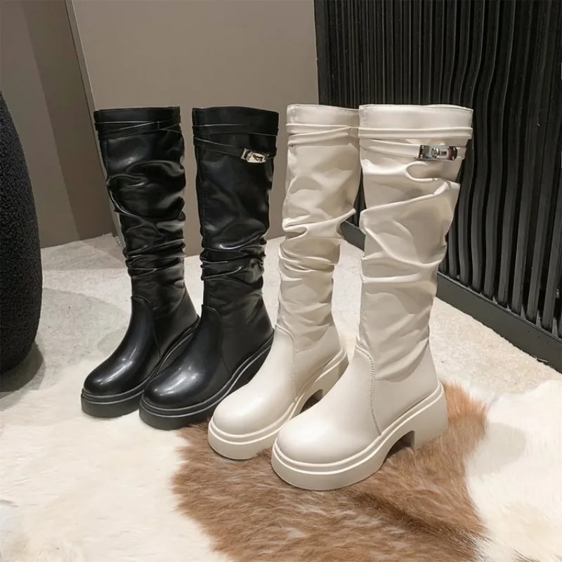 女性のための丸いハイヒールのブーツ 膝の長さ バックル付き スリムフィット ロングレッグレッグブーツ