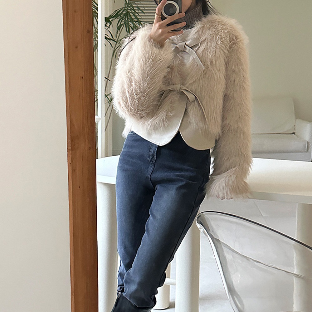 モエンドレザーストラップクロップファージャケット