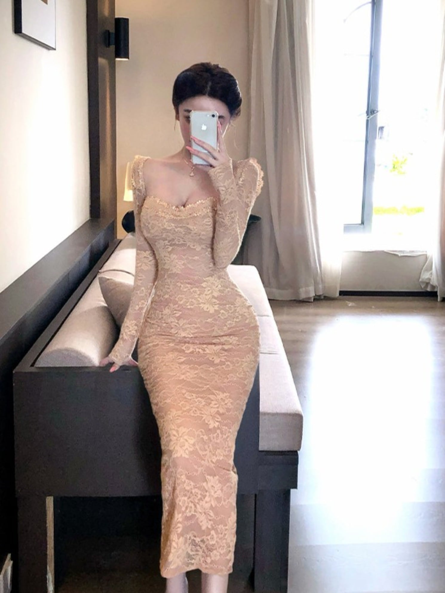 ミューズフラワーレースボディコンワンピース