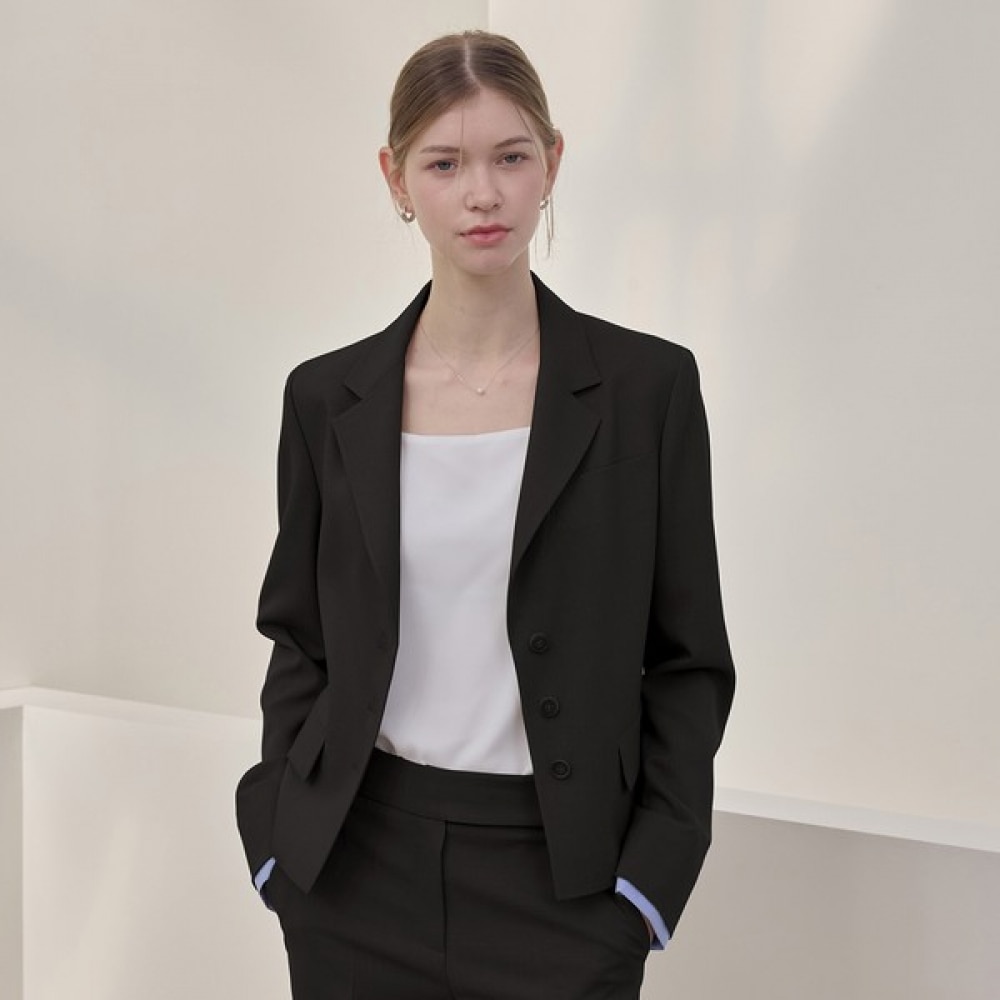 [リアーナニューヨーク] カフポイントテーラードジャケット_ブラック