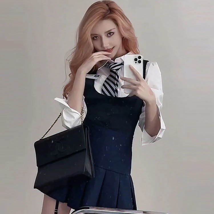 韓国 流行りjk 制服シャツ＋身を修めるベスト＋ネクタイ＋ハイウエストミニドレス着痩せ4点セット 涼しく楽ちんセットアップ