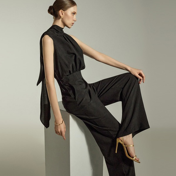 JS045 ストラップ ジャンプスーツ 12,203円