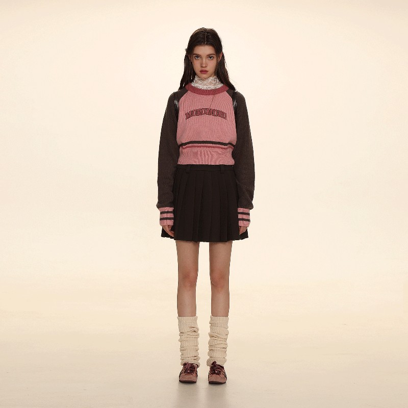 モロモロコントラストカラーラグラン袖ラウンドネックパッチ刺繍インターカラーショートセーターニッチ高品質ニットセーター女性