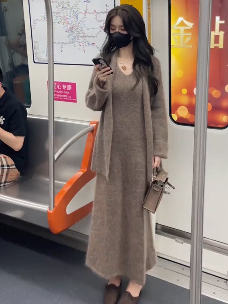 ロングスカートの新しい小さなフレンチニットインナーボトムワンピース子供シニアセンス