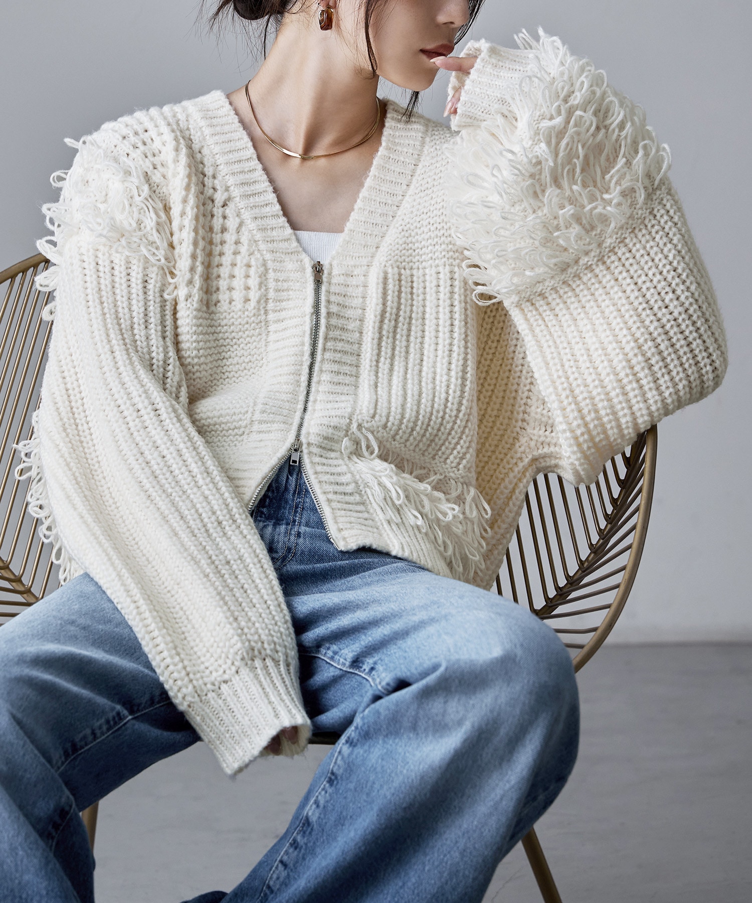 ループヤーンスイッチングニットカーディガン Vネック レディース トップス ニット アリンメトリー 切り替え ブロック バルキーニット 羽織 Wzip 編み込み ニット 長袖 レトロ カジュアル