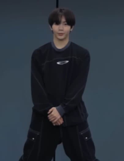 [OPENING PROJECT] NCT WISH RYO 着用 - Symbol Logo Stitch Jersey