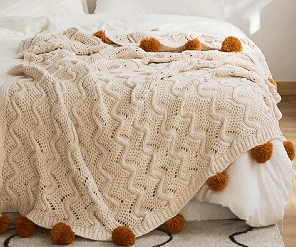 人気爆発ブランケット 大判 おしゃれ ベッドスロー ポンピン付き　ニットブランケット 夏用 毛布 マルチクロス スローケット マルチカバー タオルケット ひざ掛け ふわふわ 柔らかい ベビー 膝掛け