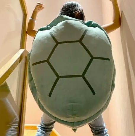 着られるカメの甲羅のぬいぐるみぬいぐるみスーパーサイズのぬいぐるみ1.6メートルのぬいぐるみのカメ