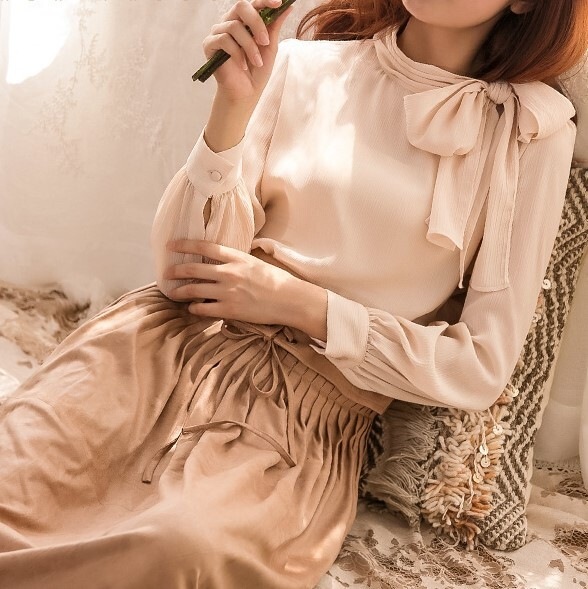 トップス シャツ ブラウス レディース 春 夏 きれいめ 長袖 裾イン シフォン リボン ベージュ S M L かわいい 大人可愛い シンプル 大人 上品 おしゃれ ナチュラル 女性らしい フェミニン