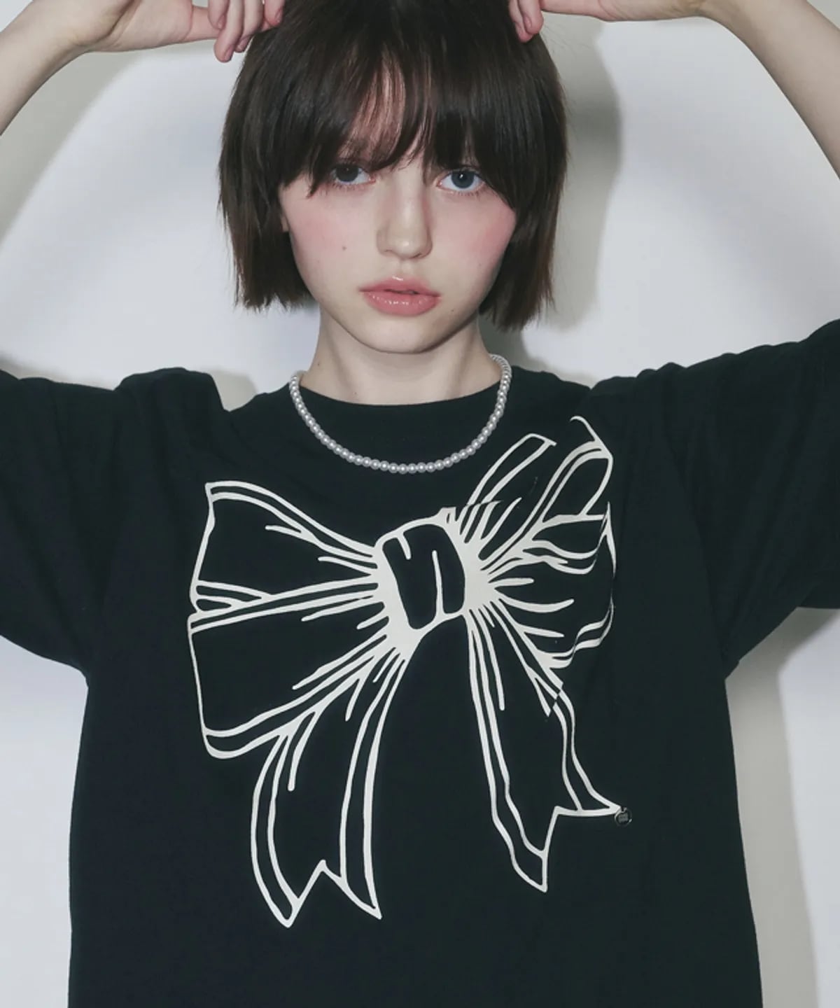 BIG RIBBON LINE T SHIRT BLACK CREAM 半袖 Tシャツ 韓国の人気ファッションブランド