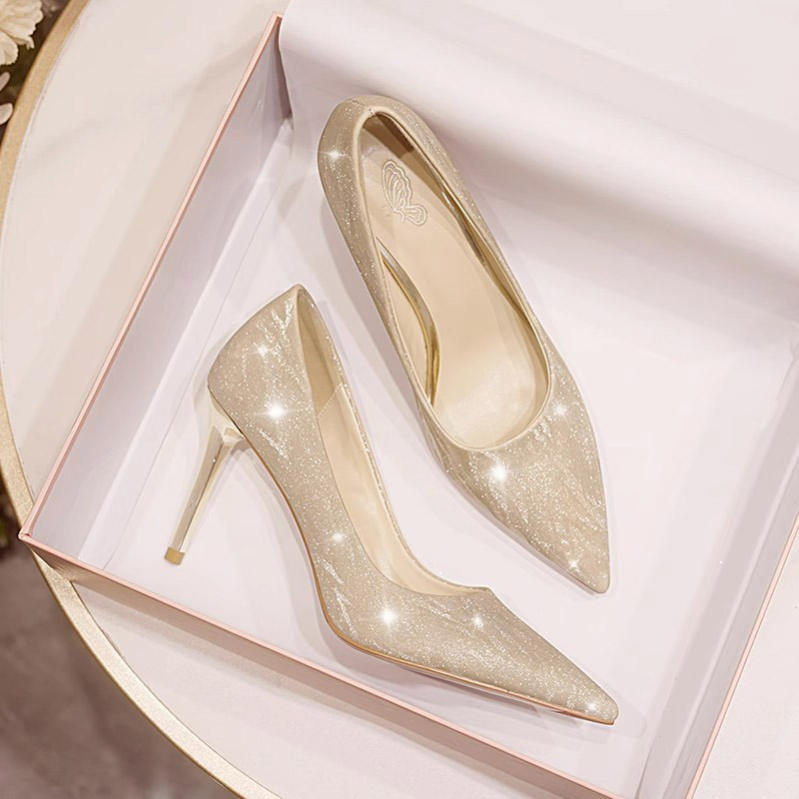 300円OFFクーポン ウェディング パンプス おしゃれ きれいめ 美脚 ポインテッドトゥ フラットヒール 歩きやすい 疲れない キラキラ バレエパンプス 結婚式 お呼ばれ ぺたんこ靴 大きいサイズ