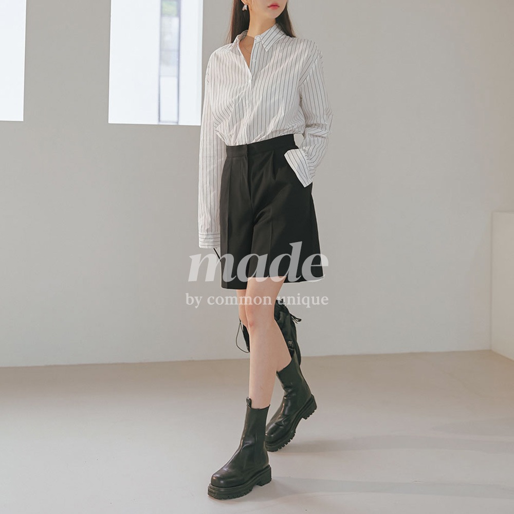 シンプルタックショートパンツ