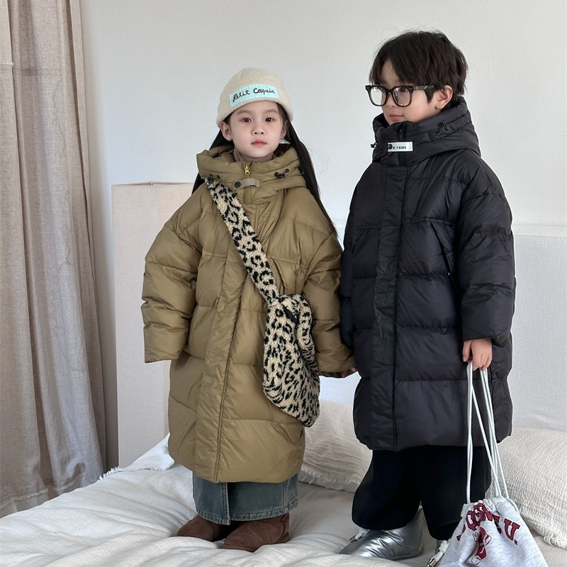 2023冬新作韓国風子供用ミドル丈ダウンジャケット男の子と女の子用厚みのある膝丈フード付きカジュアルジャケットトレンド