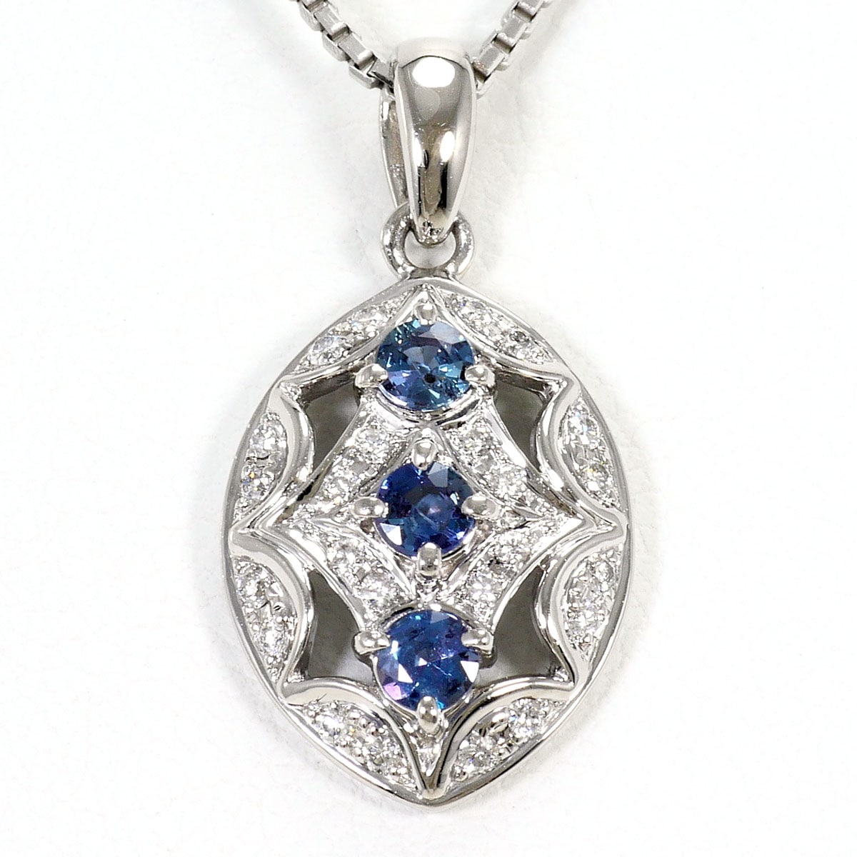 PT900 プラチナ PT850 プラチナ ネックレス アレキサンドライト 0.28 ct ダイヤモンド 0.14ct カード鑑別書 総重量約6.3g 約41cm 中古