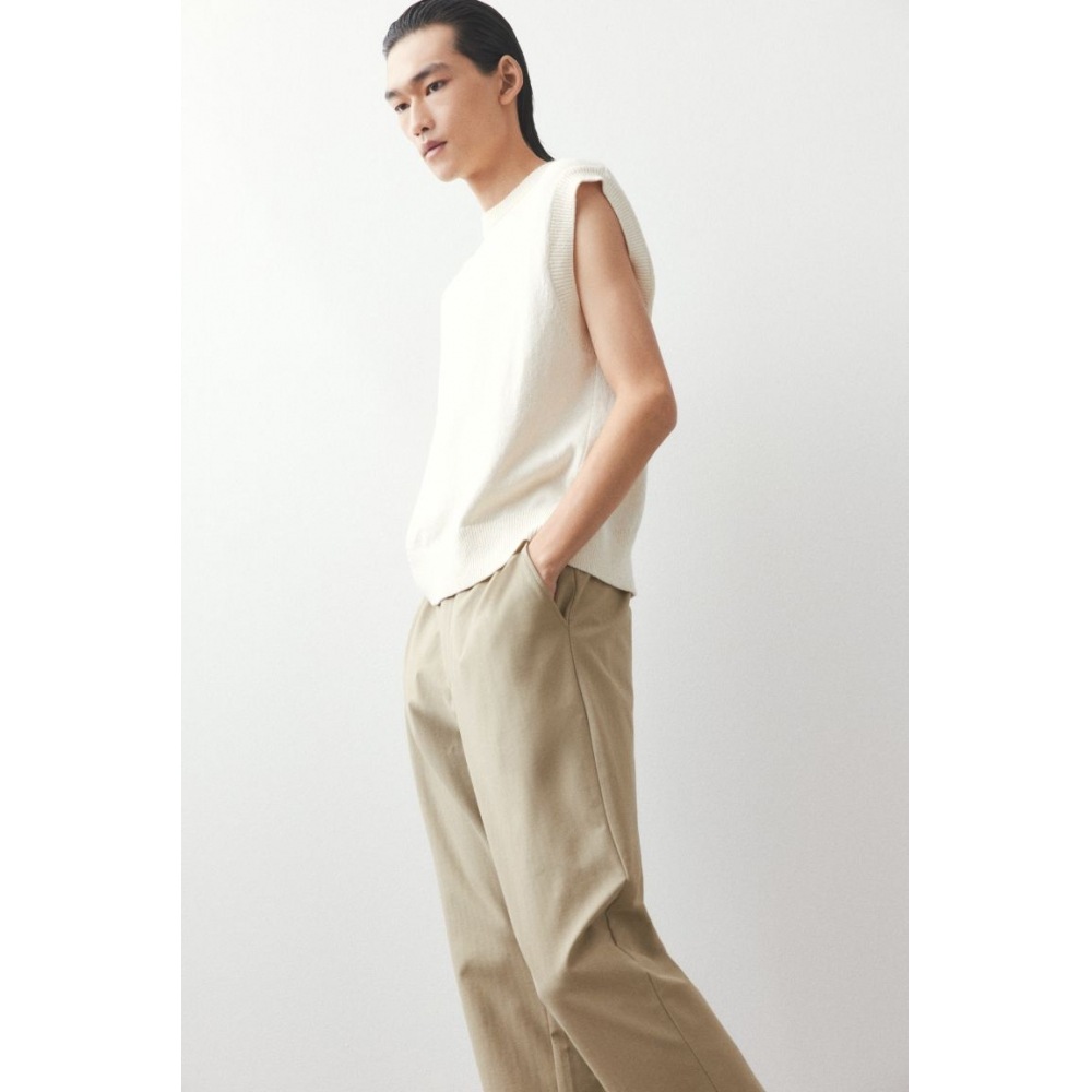 H&M レギュラーフィットツイルフィットカーキグリーン